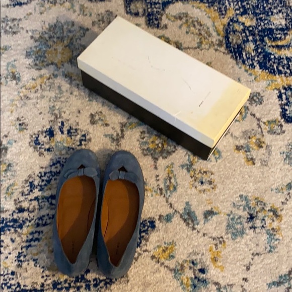 MARC JACOBS Blue Suede Flats - Picture 7 of 8